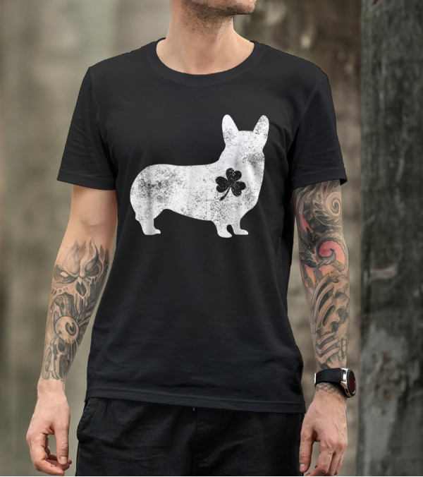 Corgi With Irish Clover T-Shirt