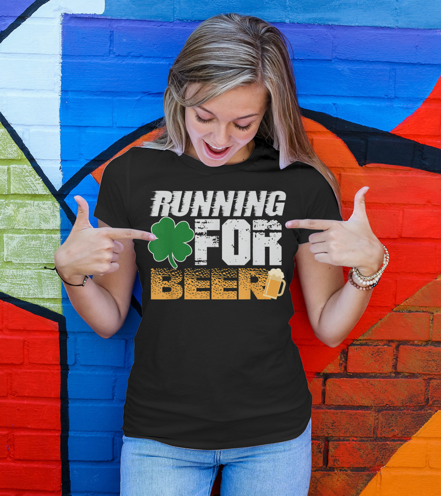 Running For Beer St. Patrick's Day Shamrock Beer Mug Irish T-Shirt