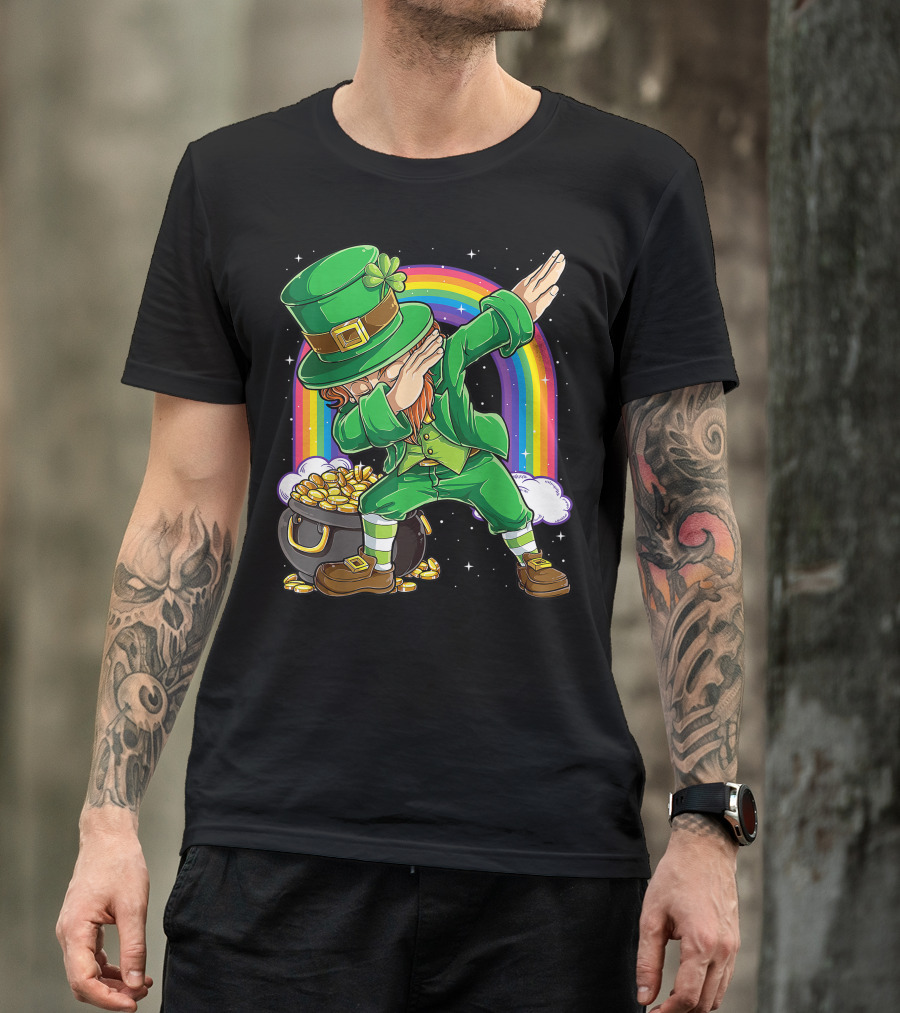 St Patricks Day Dabbing Leprechaun With Pot Of Gold And Rainbow T-Shirt