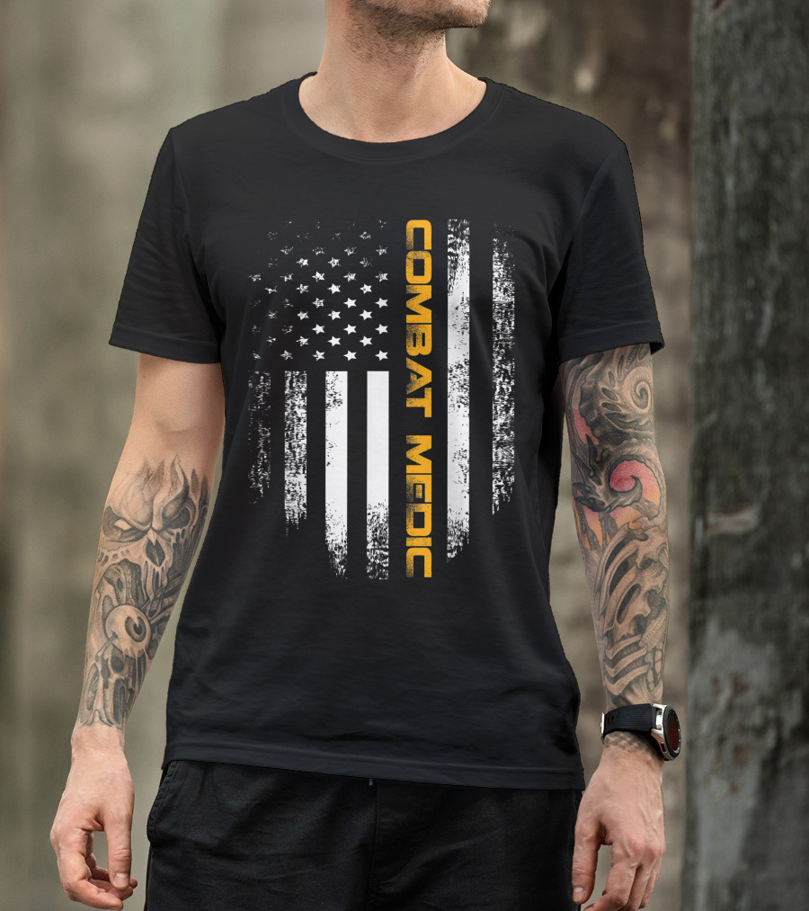 Vintage USA Flag Combat Medic Veteran T-Shirt
