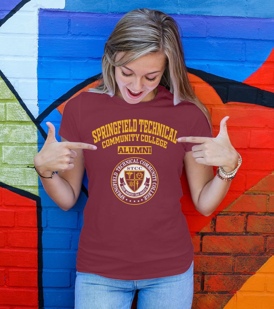 Springfield Technical Community College Alumni STCC Honor Mandao Cras Parturus T-Shirt