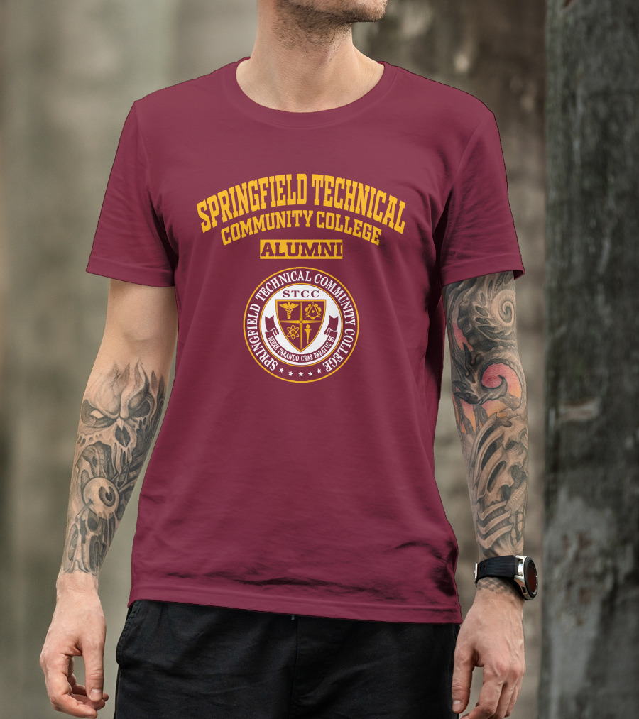 Springfield Technical Community College Alumni STCC Honor Mandao Cras Parturus T-Shirt