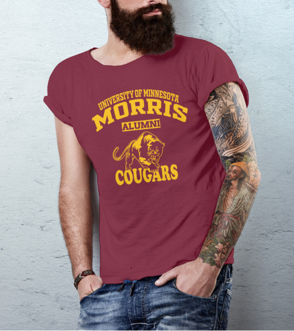 UNIVERSITY OF MINNESOTA MORRIS ALUMNI COUGARS T-Shirt