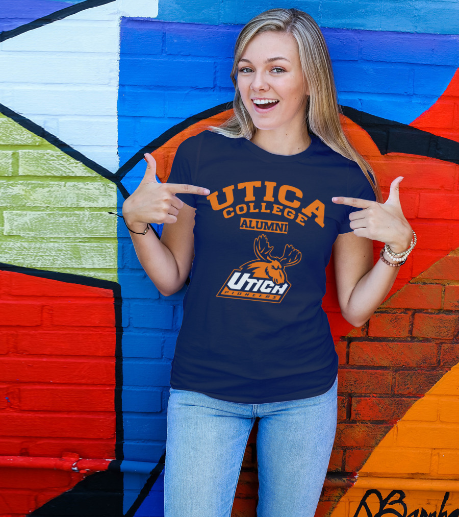 UTICA COLLEGE ALUMNI UTICA PIONEERS MOOSE T-Shirt