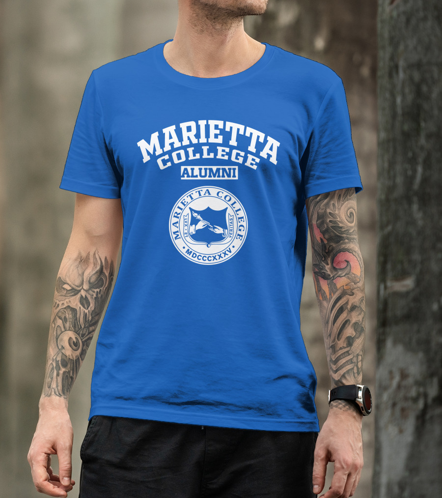 MARIETTA COLLEGE ALUMNI VERITAS MDCCCXXXV T-Shirt