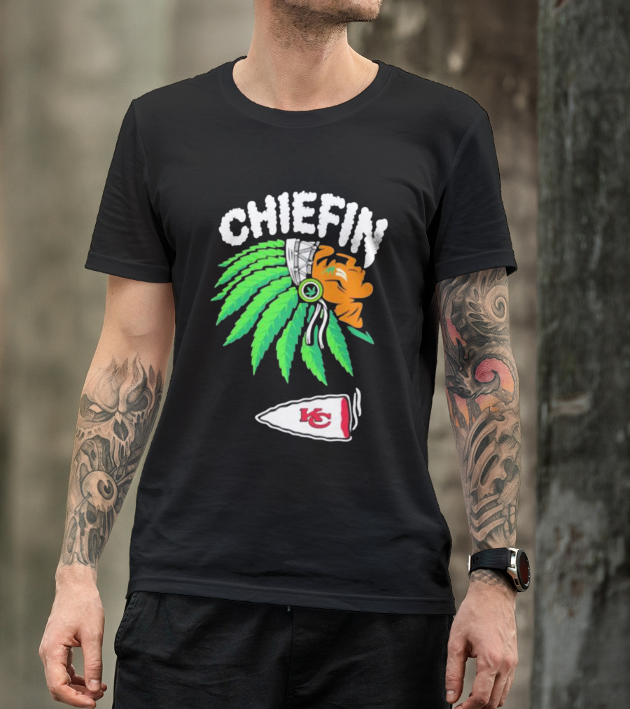 Kansas City Chiefs Chiefin Native Headdress Football T-Shirt