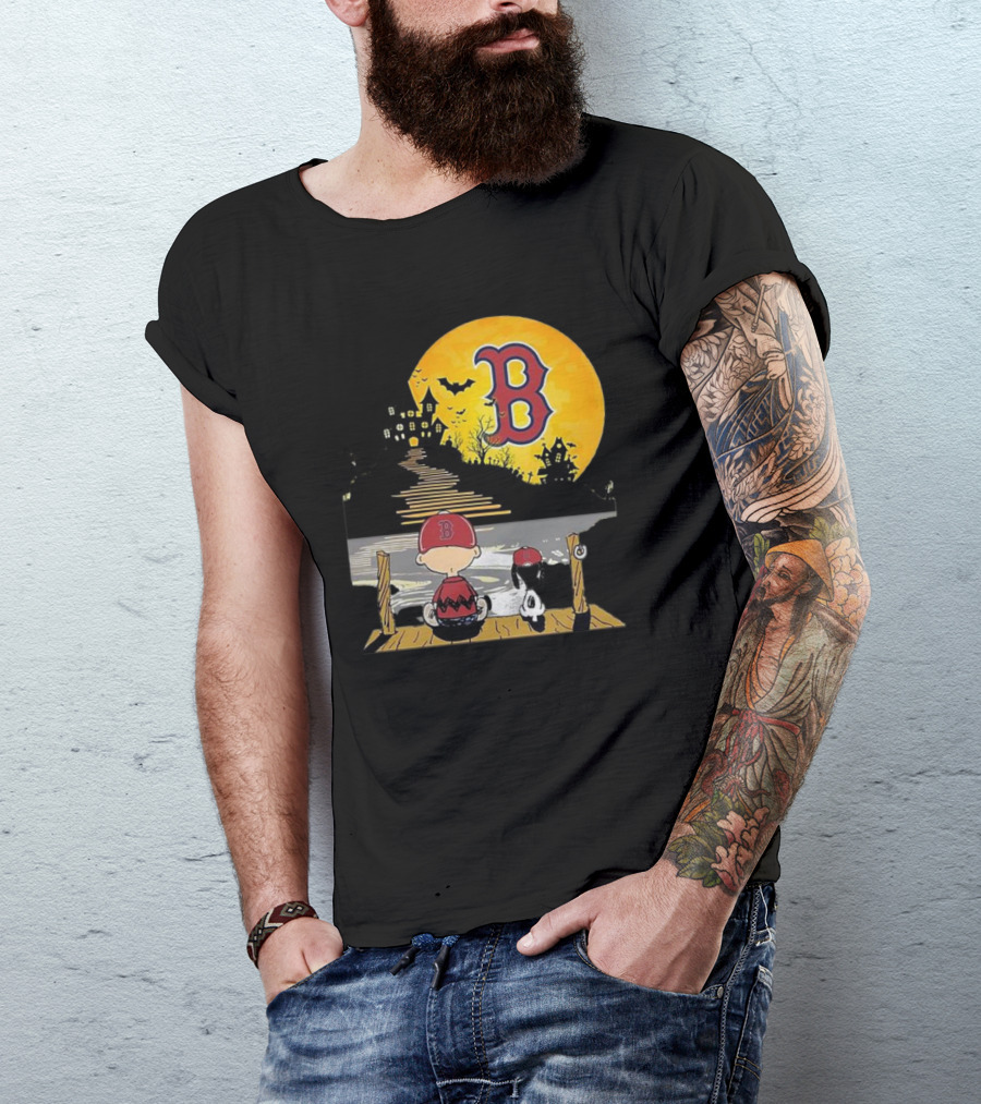 Snoopy And Charlie Brown Boston Red Sox Halloween Moon Scene T-Shirt