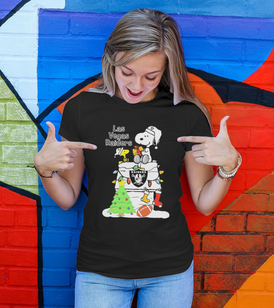 Las Vegas Raiders NFL Christmas Snoopy And Woodstock With Tree And Football T-Shirt