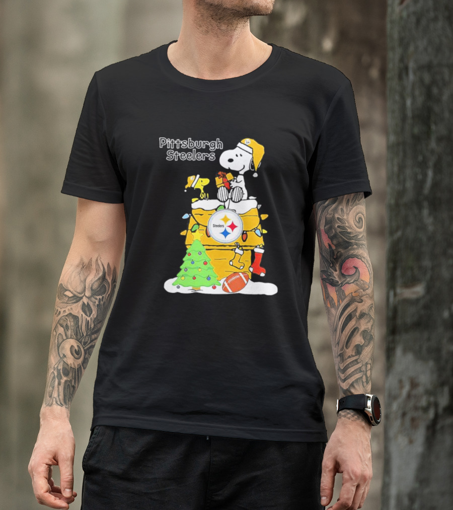 Pittsburgh Steelers Christmas Snoopy Rooftop Holiday Scene T-Shirt