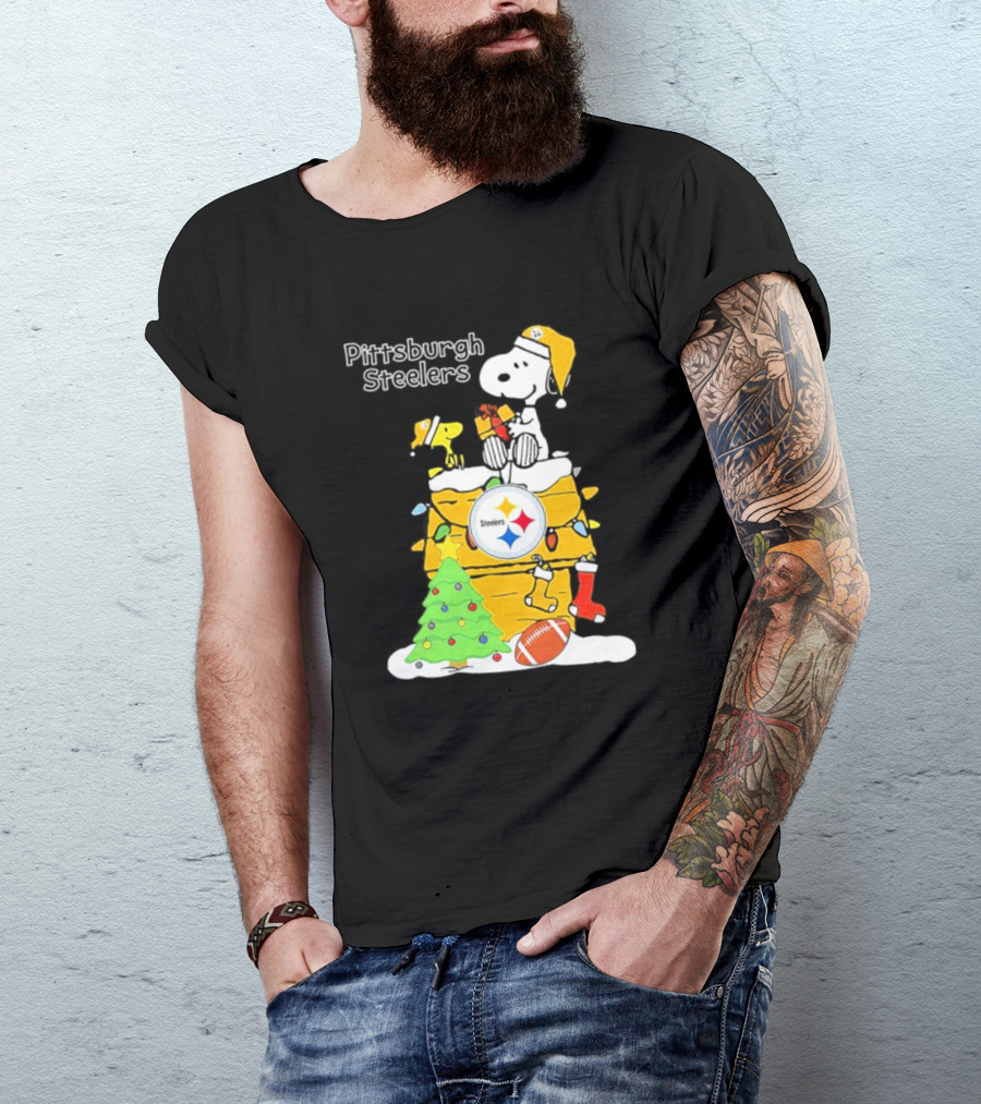 Pittsburgh Steelers Christmas Snoopy Rooftop Holiday Scene T-Shirt