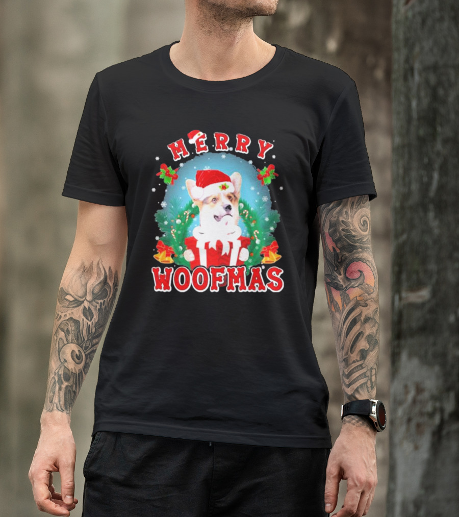 Merry Woofmas Welsh Corgi In Santa Hat With Presents And Christmas Decorations T-Shirt
