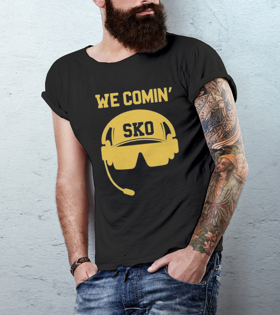 WE COMIN' SKO Prime Boulder Football Headset T-Shirt
