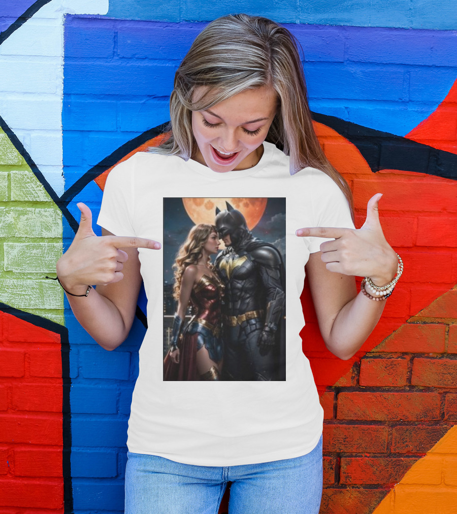 Batman And Wonder Woman Under Moonlight Romance Scene T-Shirt
