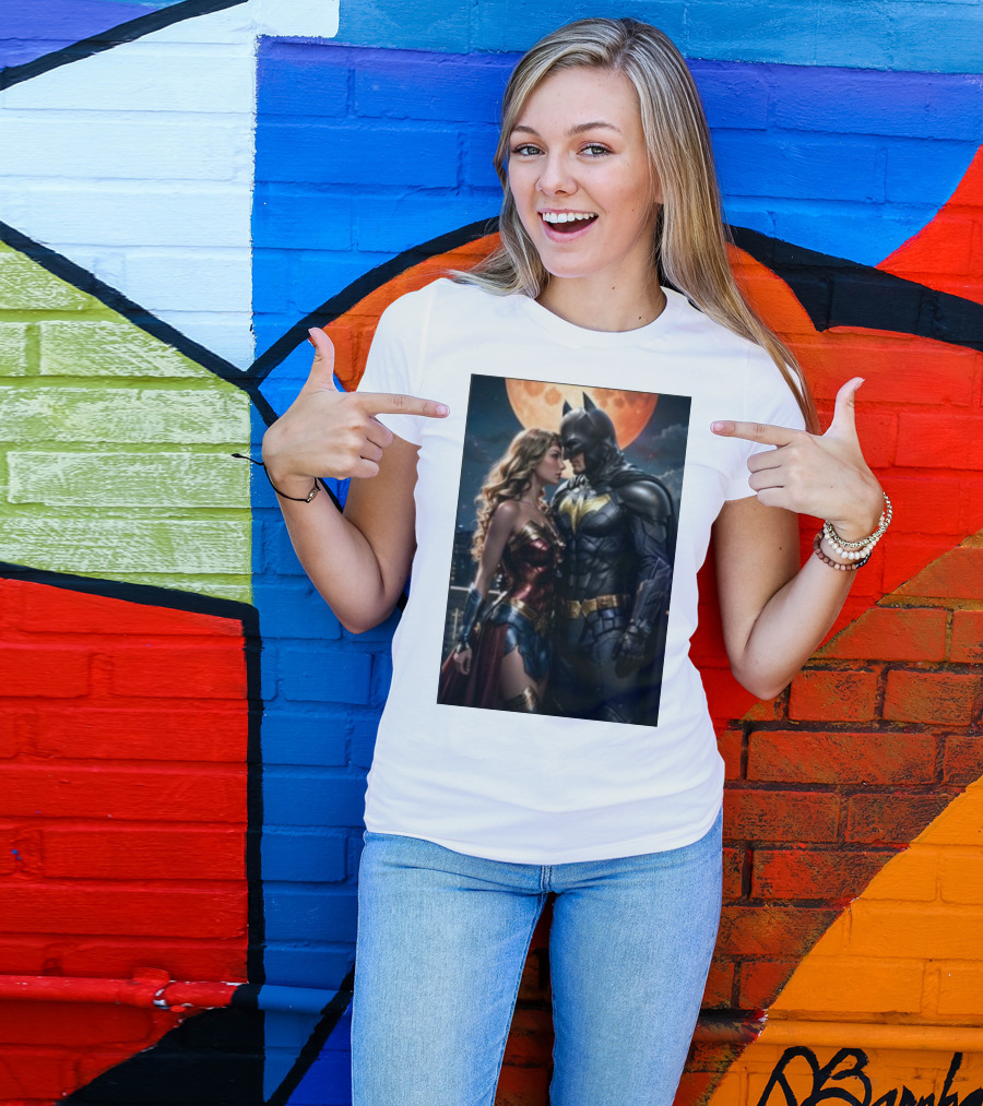 Batman And Wonder Woman Under Moonlight Romance Scene T-Shirt