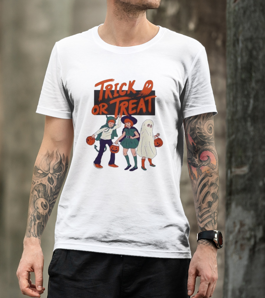 Trick Or Treat Friends In Halloween Festival With Pumpkins Ghost Costume T-Shirt