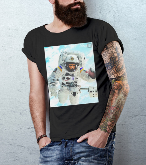 The Passtronaut Vikings Football Astronaut Wins Second Straight Game T-Shirt