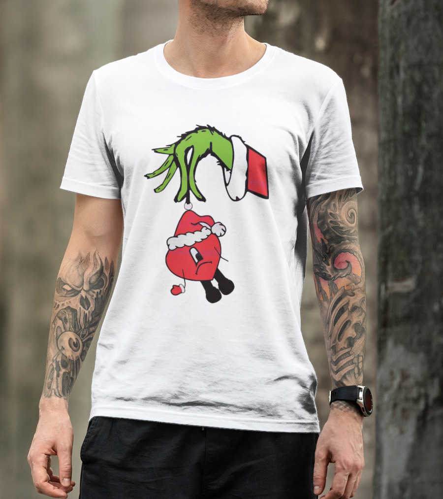 Grinch Hand Holding Santa Hat Bad Bunny Xmas T-Shirt