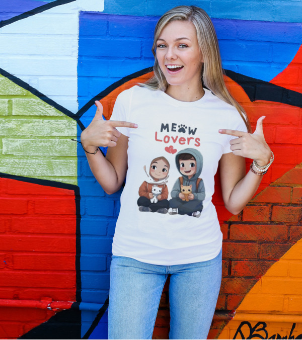 Meow Lovers Cute Boy And Girl With Kittens T-Shirt
