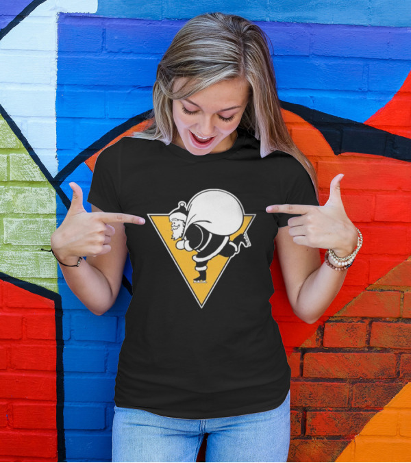 Pittsburgh Penguins Santa Skates Christmas Hockey T-Shirt