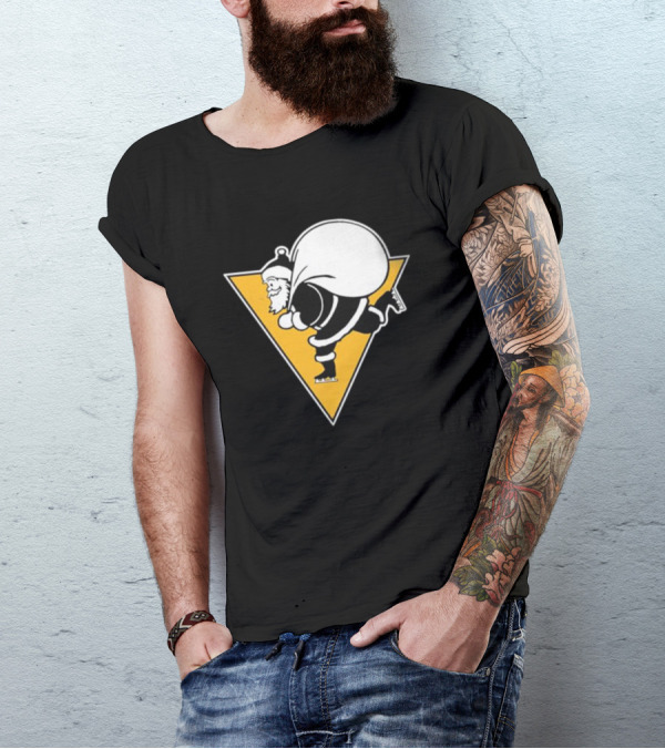 Pittsburgh Penguins Santa Skates Christmas Hockey T-Shirt