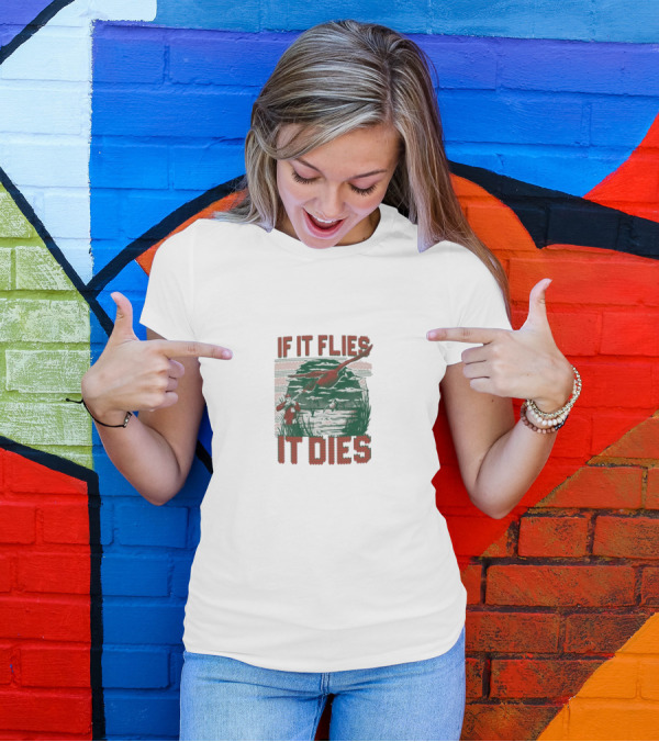 If It Flies It Dies Duck Hunting Scene With Hunters And Dog T-Shirt