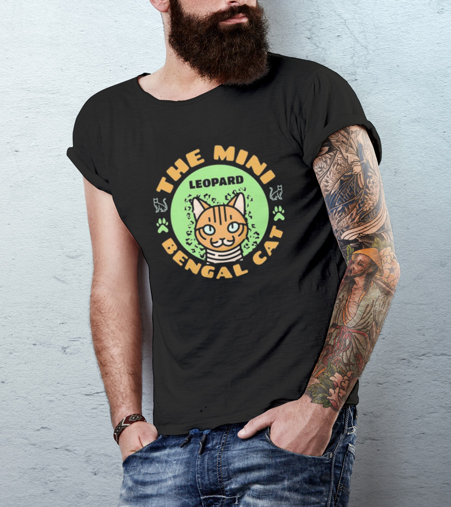 THE MINI LEOPARD BENGAL CAT PAWS AND WHISKERS ICONS T-Shirt