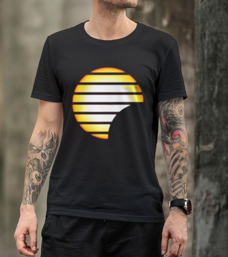 Quality Magna Cartel Sun Logo Magna Carta Magna Carta Cartel Sunset Stripes Circular T-Shirt