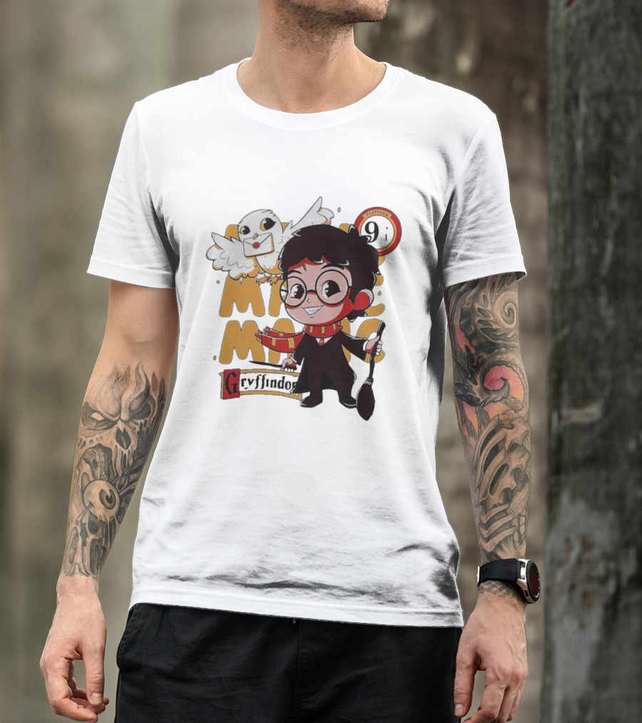 Quality Magic Boy Gryffindor Platform 9¾ Owl Wizard T-Shirt