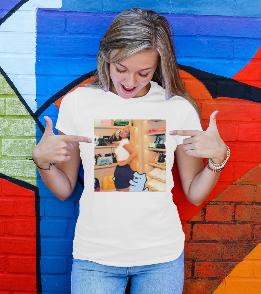 Iggy Azalea Culture Closet Fashion With Cute Cat T-Shirt