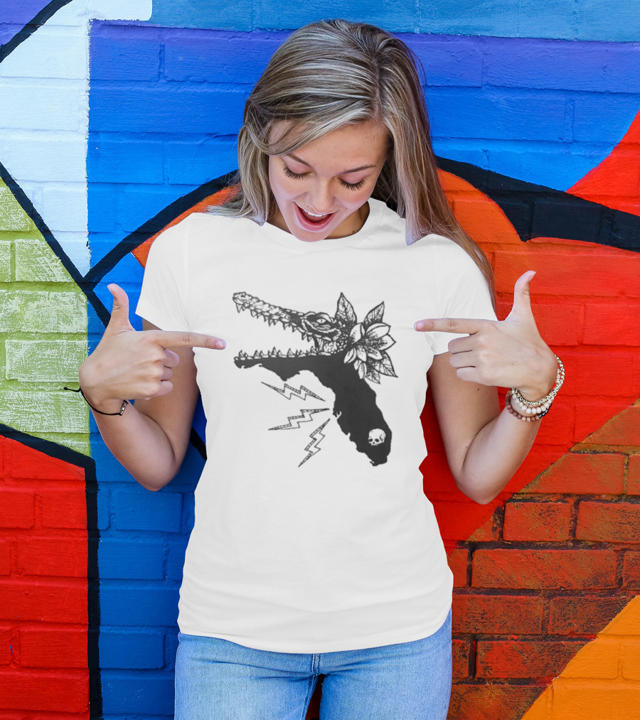 Florida Will Eat You - Alligator Skull Lightning Magnolia Map T-Shirt