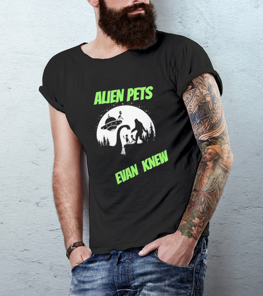 ALIEN PETS EVAN KNEW UFO BIGFOOT AND DINOSAUR SCENE T-Shirt