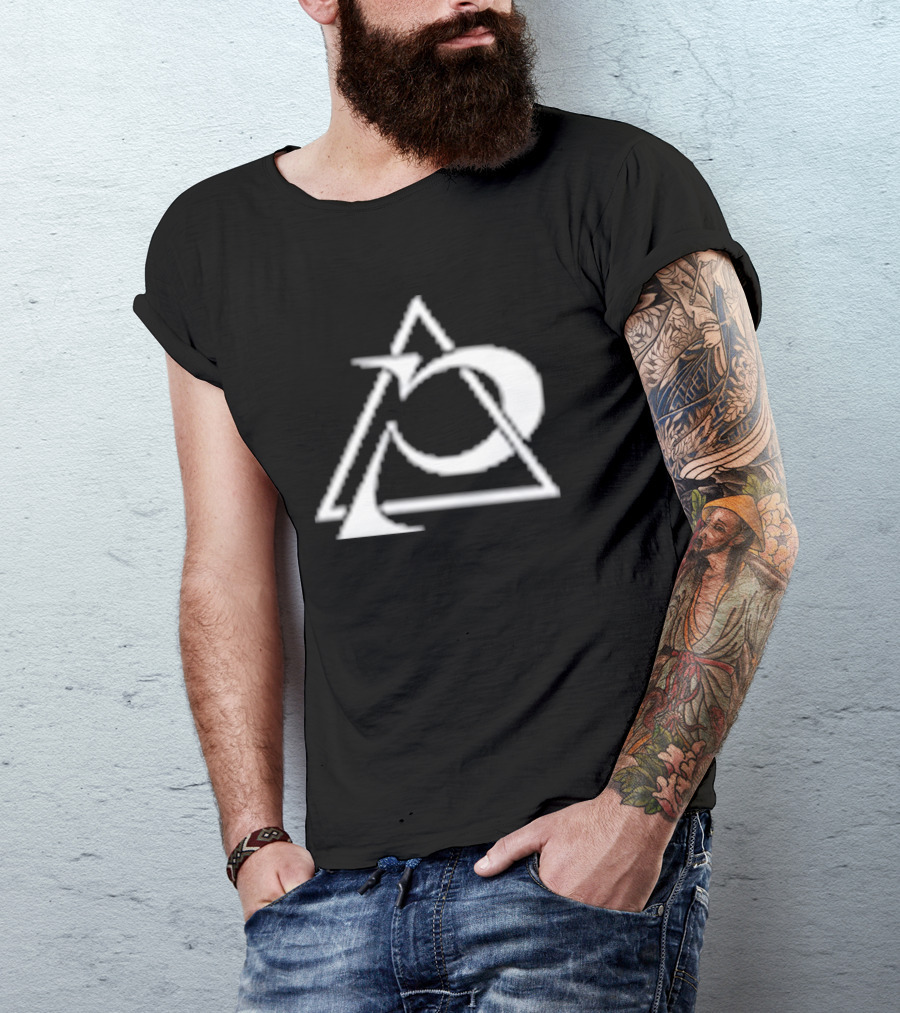 Poppy Popxmi Zig Triangle T-Shirt