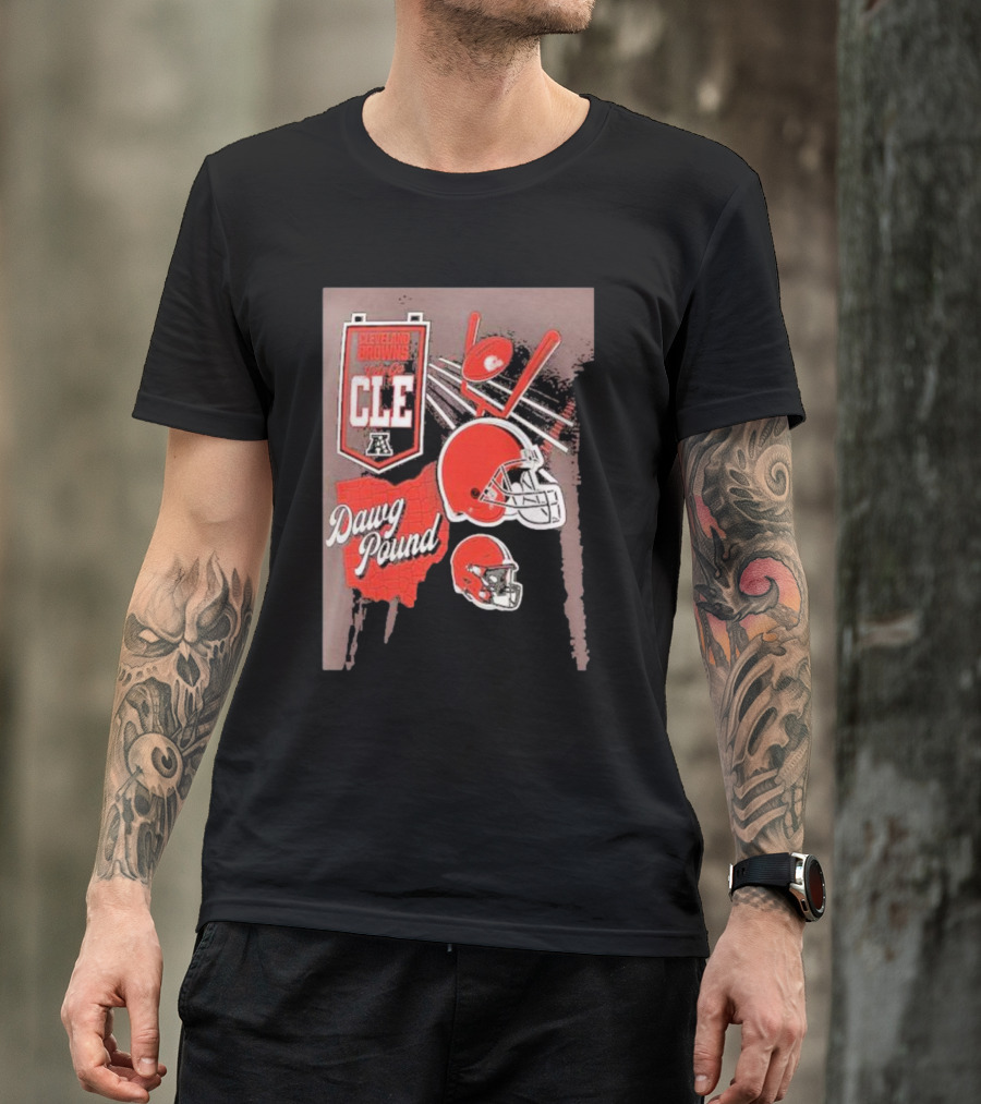 Cleveland Browns Dawg Pound Helmet CLE Football Fanatics Branded Split Zone T-Shirt