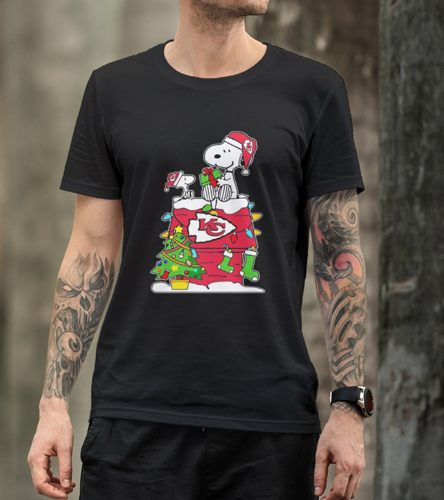 NFL Kansas City Chiefs Snoopy Woodstock Christmas Tree T-Shirt