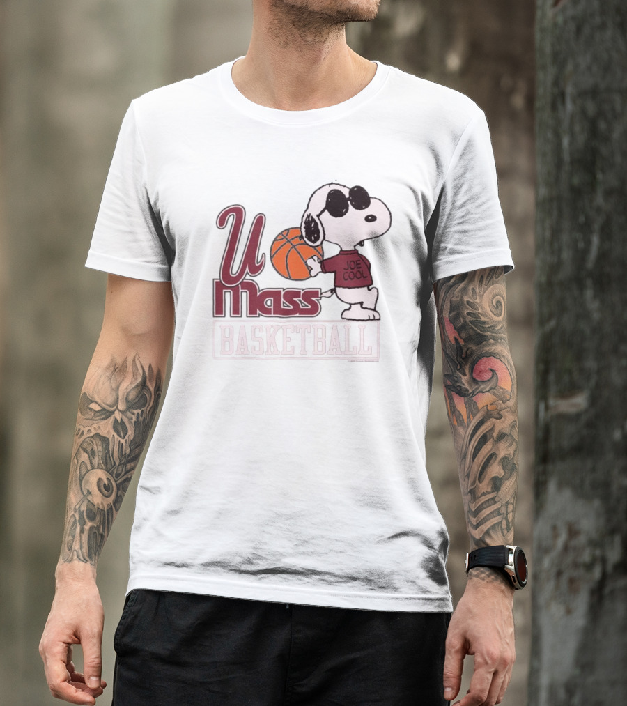 UMass Basketball Snoopy Holding Basketball Joe Cool T-Shirt