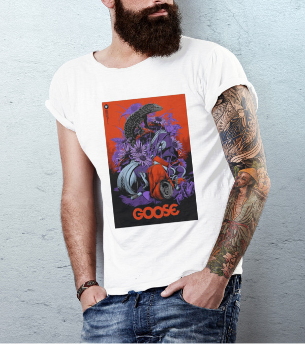 Goose Nov 8 2024 Cincinnati OH Tour Lizard On Purple Flowers T-Shirt