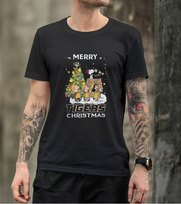 Merry Missouri Tigers Christmas 2024 Snoopy And Friends T-Shirt