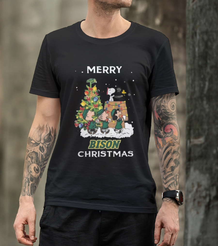 North Dakota State Bison Merry Christmas 2024 Snoopy And Friends T-Shirt