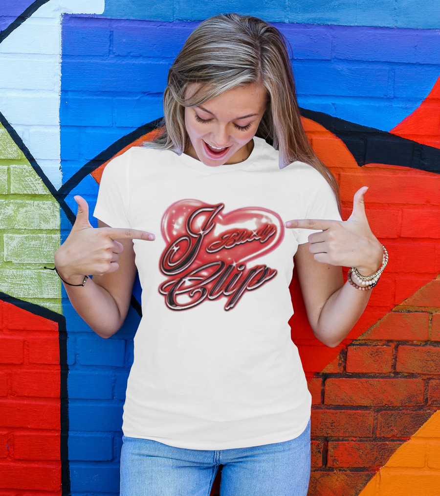 I Love Bloody Clip Heart Airbrush Imnotclip T-Shirt