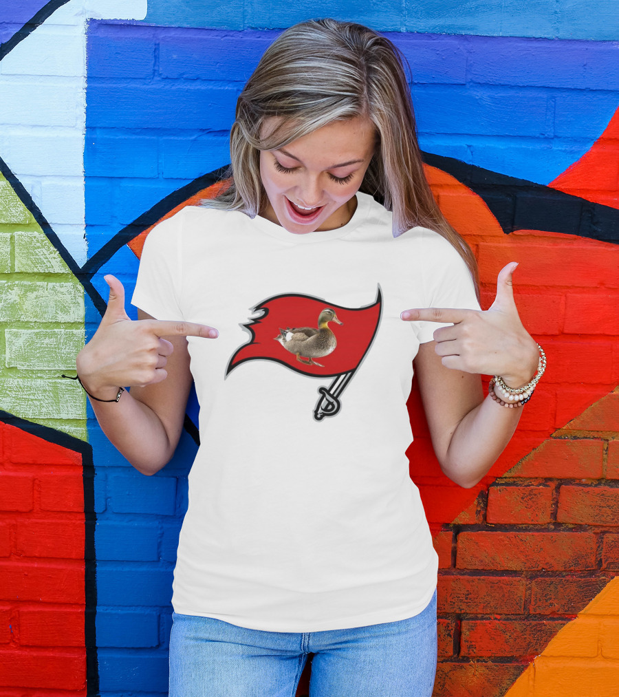 Tampa Bay Duckaneers New Buccaneers Parody Logo Flag T-Shirt