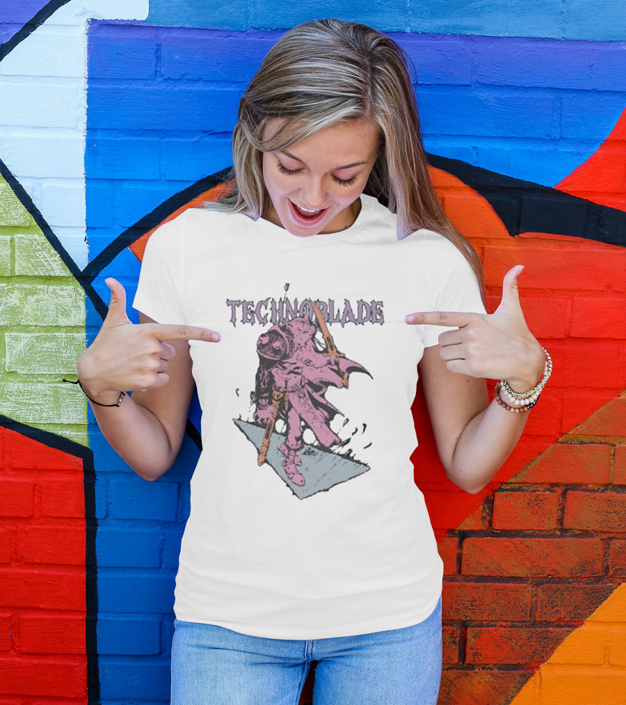 Technoblade Blood God Knight With Sword And Shield T-Shirt