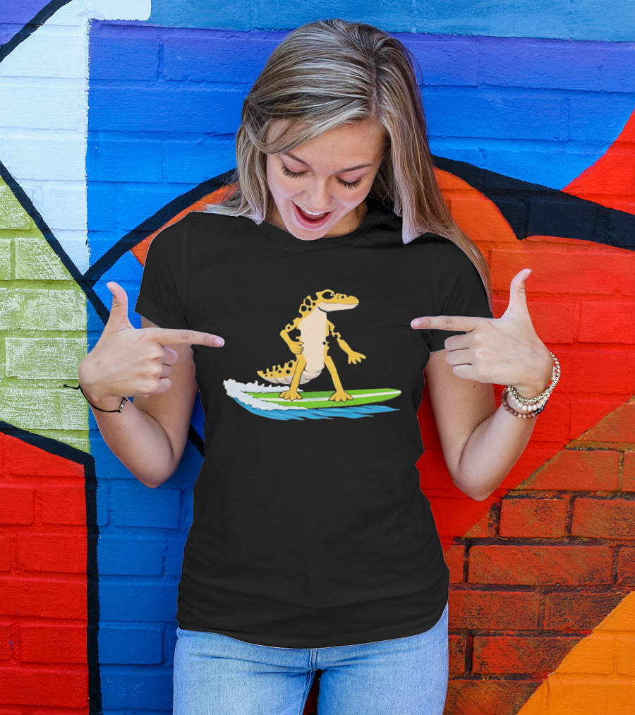 Leopard Gecko Yellow Lizard Riding Surfboard T-Shirt