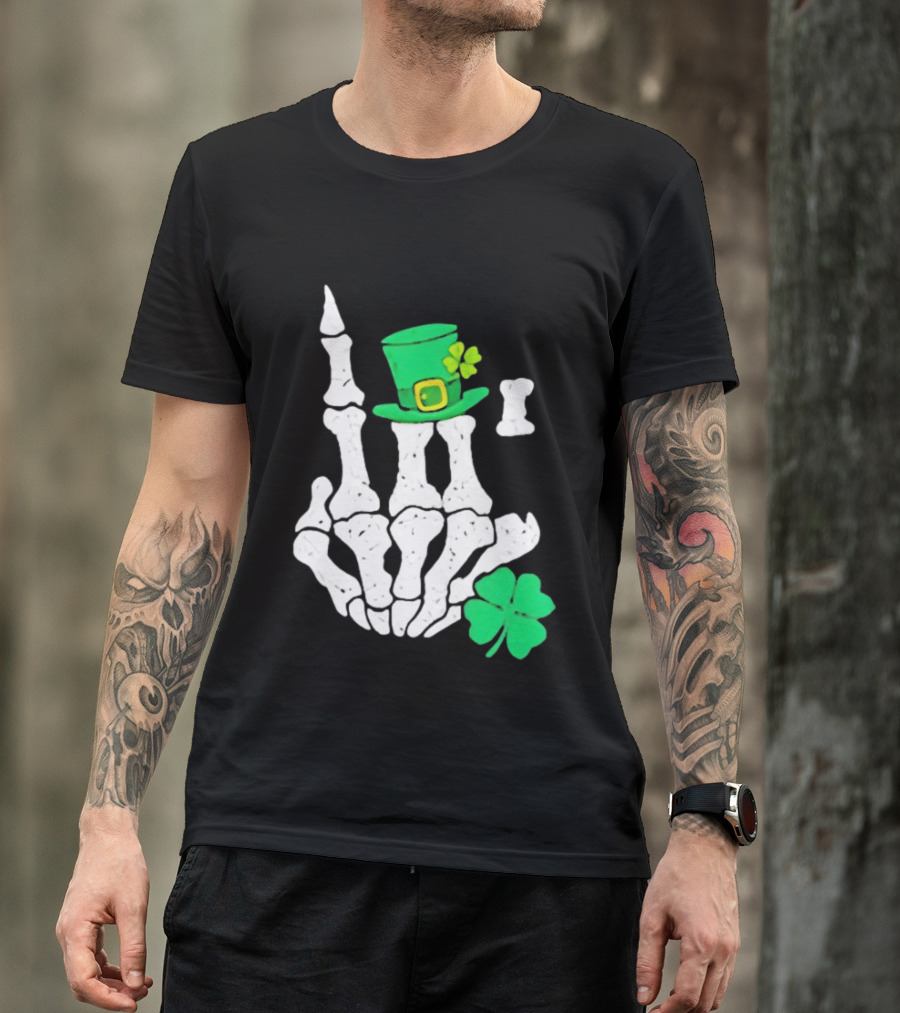 Skeleton Hand With Leprechaun Hat And Shamrock St Patricks Day T-Shirt