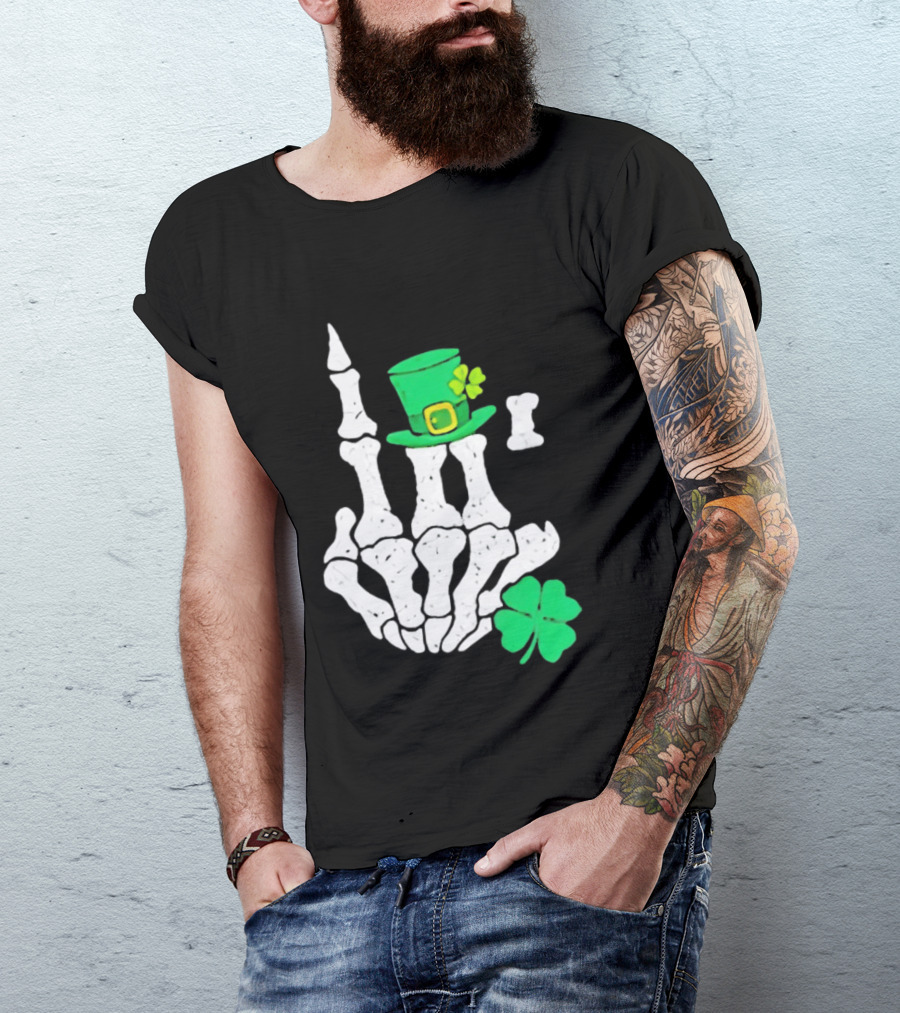 Skeleton Hand With Leprechaun Hat And Shamrock St Patricks Day T-Shirt