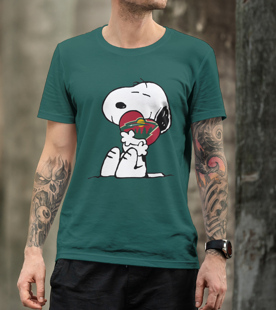 Minnesota Wild Snoopy Hugging Heart T-Shirt