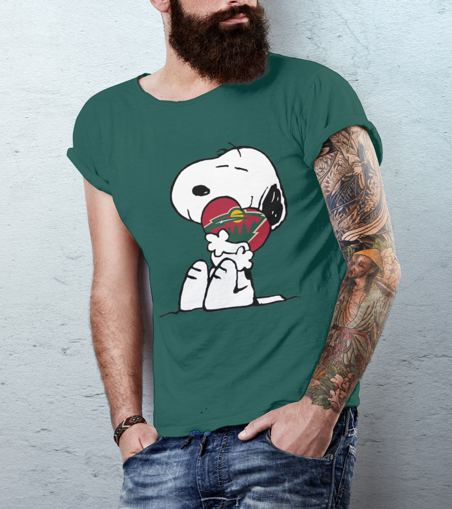 Minnesota Wild Snoopy Hugging Heart T-Shirt