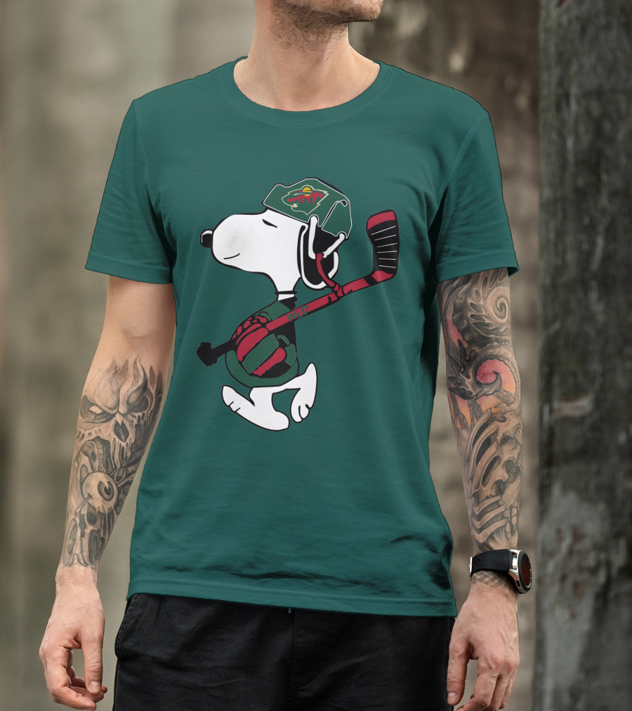 Minnesota Wild Snoopy Hockey T-Shirt