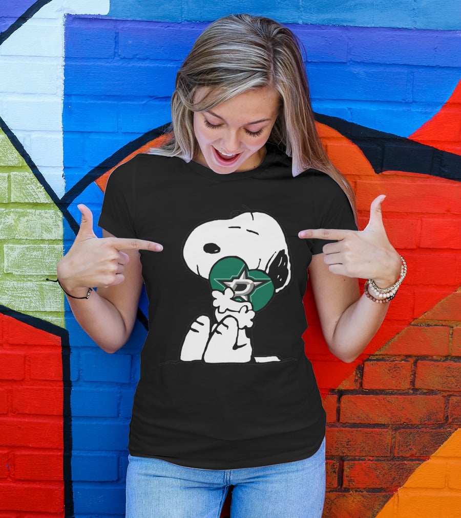 Snoopy Dallas Stars Hugging Nhl Hockey T-Shirt