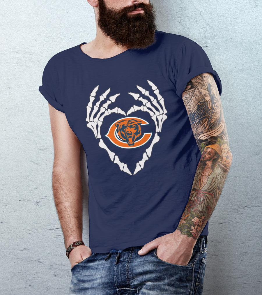 Chicago Bears Skeleton Hands Heart T-Shirt