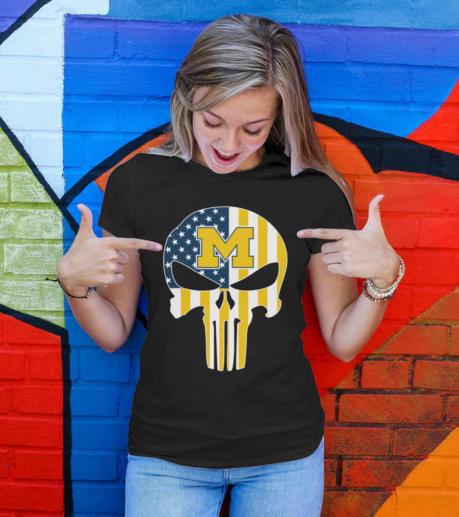 Michigan Wolverines M Logo Skull American Flag T-Shirt